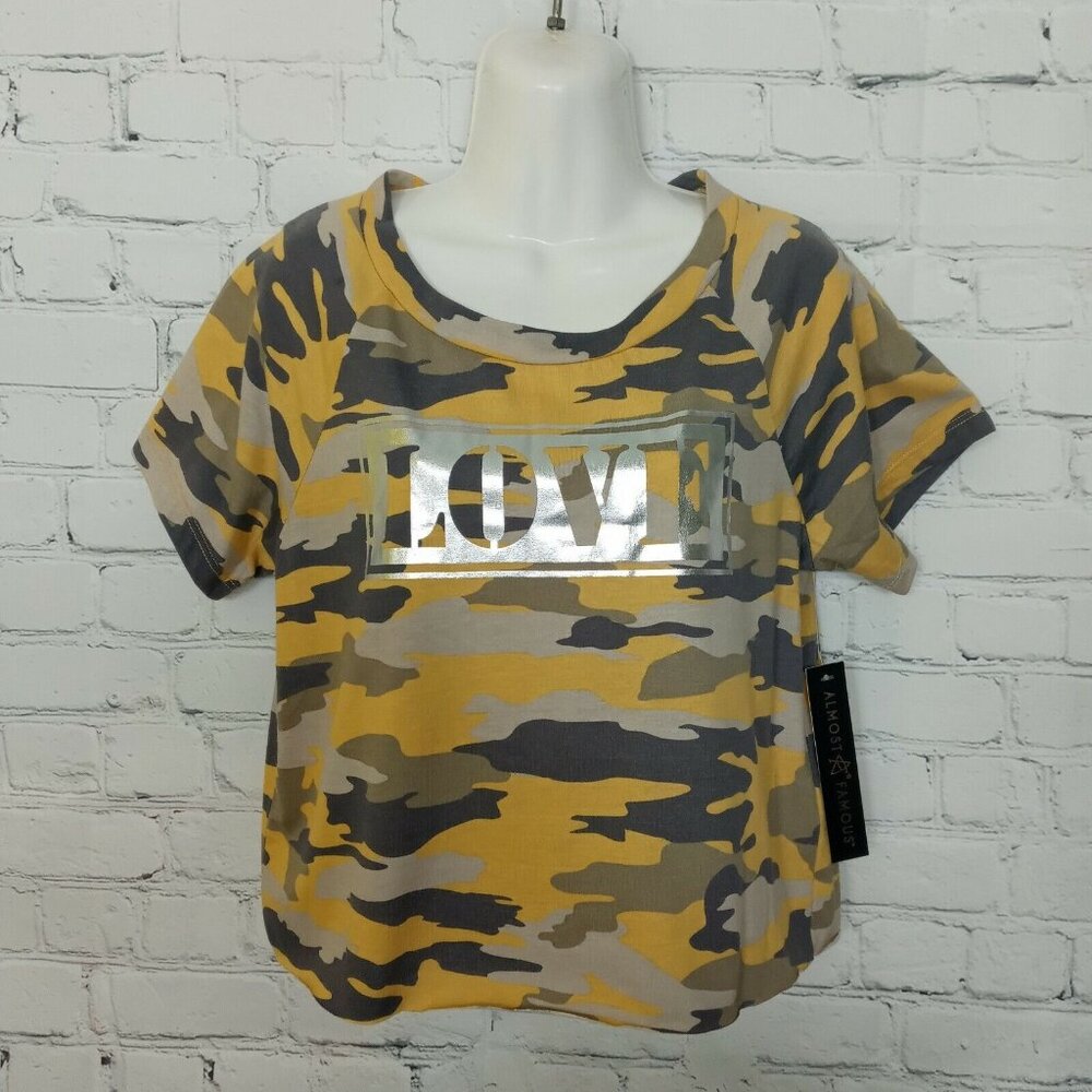 Almost Famous Camo Cropped T Shirt Size Large